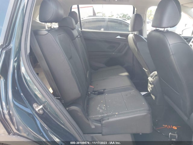 2018 VOLKSWAGEN TIGUAN 2.0T SEL/2.0T SE VIN: 3VV3B7AX3JM194390