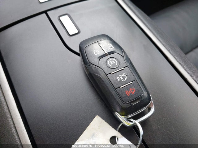 2013 LINCOLN MKZ VIN: 3LN6L2GK4DR818207