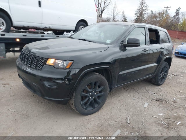 38110004 :رقم المزاد ، 1C4RJFAGXJC286667 vin ، 2018 Jeep Grand Cherokee Altitude 4x4 مزاد بيع