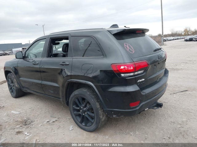 38110004 :رقم المزاد ، 1C4RJFAGXJC286667 vin ، 2018 Jeep Grand Cherokee Altitude 4x4 مزاد بيع