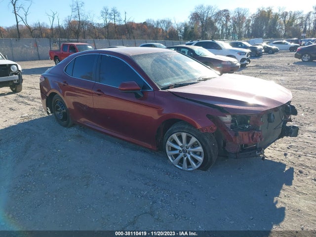 Toyota CAMRY LE 2019 4T1B11HK9KU740512 main image