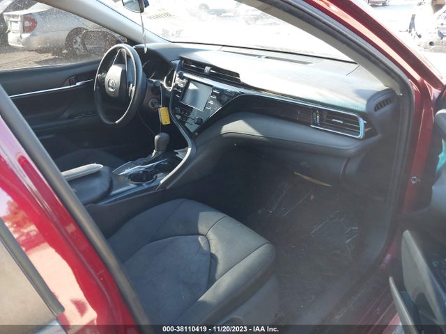 Toyota CAMRY LE 2019 4T1B11HK9KU740512 Image 5