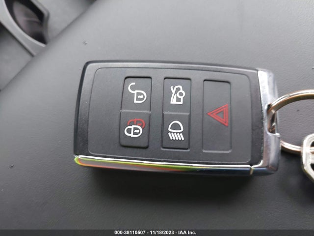 2022 JAGUAR XF SAJBL4GX4NCY91220 Photo 10