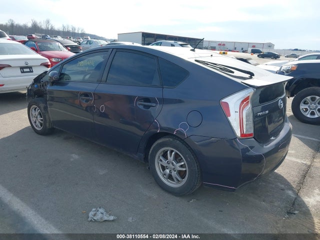 Toyota Prius Two 2015 JTDKN3DU9F1935321 Image 3