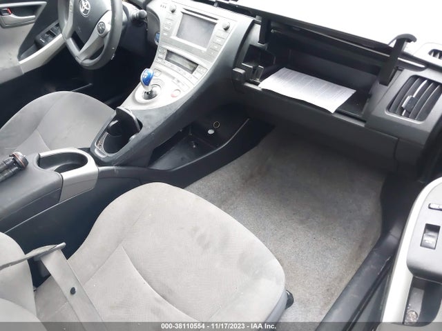 Toyota Prius Two 2015 JTDKN3DU9F1935321 Image 5