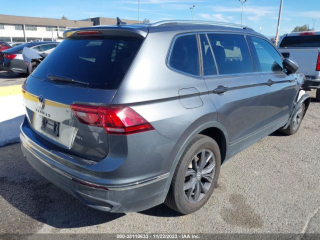 3VV3B7AX0NM112444 Volkswagen Tiguan 2.0t Se