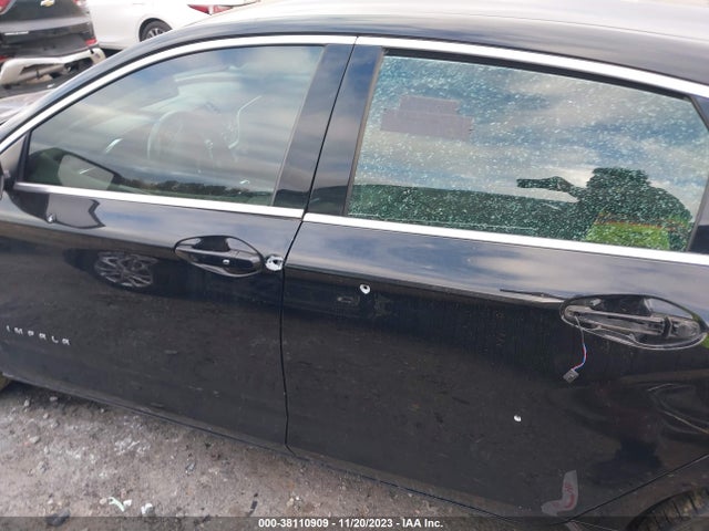Chevrolet IMPALA 1LT 2018 2G1105S32J9168957 Image 14