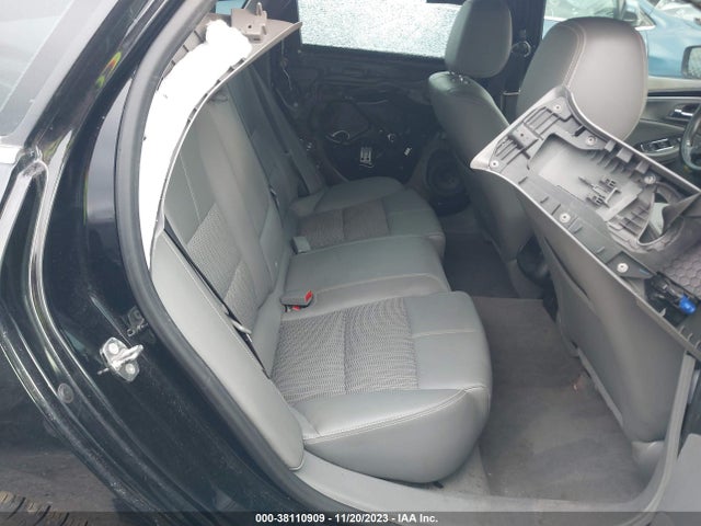 Chevrolet IMPALA 1LT 2018 2G1105S32J9168957 Image 8