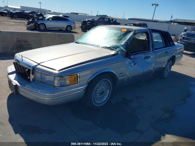 1991 LINCOLN TOWN CAR SIGNATURE VIN: 1LNCM82W1MY778943