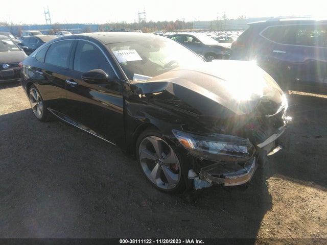 2018 1HGCV1F93JA084757 main image