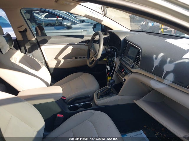 Hyundai ELANTRA SE 2017 5NPD84LF8HH067123 Image 5