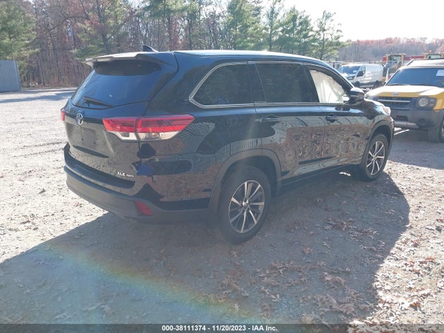 2017 TOYOTA HIGHLANDER XLE VIN: 5TDJZRFHXHS433393