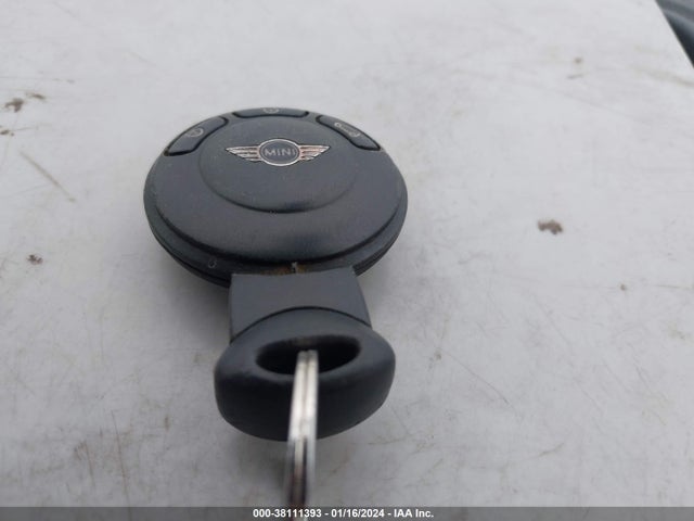 2012 MINI COOPER WMWSU3C59CT540713 Photo 10
