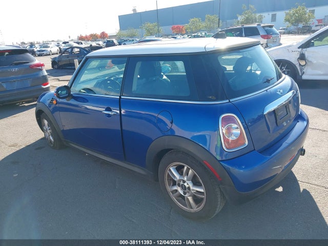 2012 MINI COOPER WMWSU3C59CT540713 Photo 2