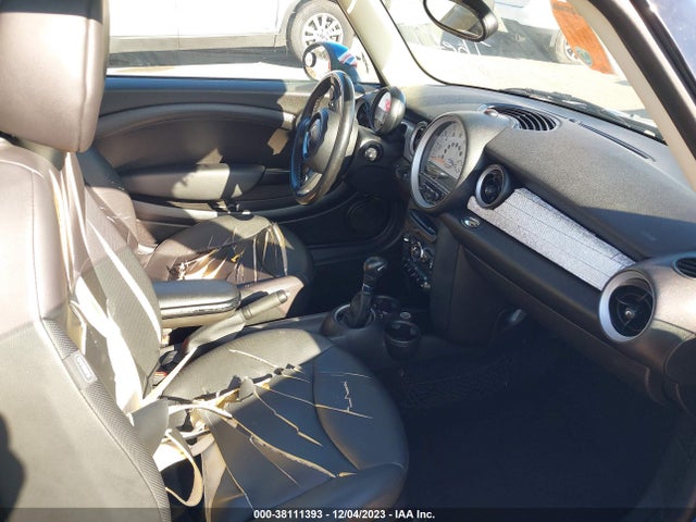 2012 MINI COOPER WMWSU3C59CT540713 Photo 4
