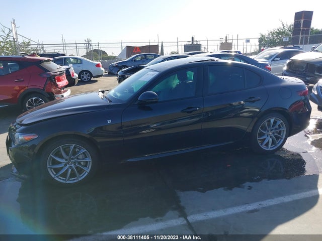 ZARFAMBN9P7667244 Alfa Romeo Giulia Ti Rwd