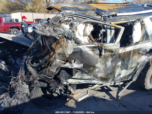 Toyota 4RUNNER SR5 2015 JTEBU5JR6F5210052 Image 6