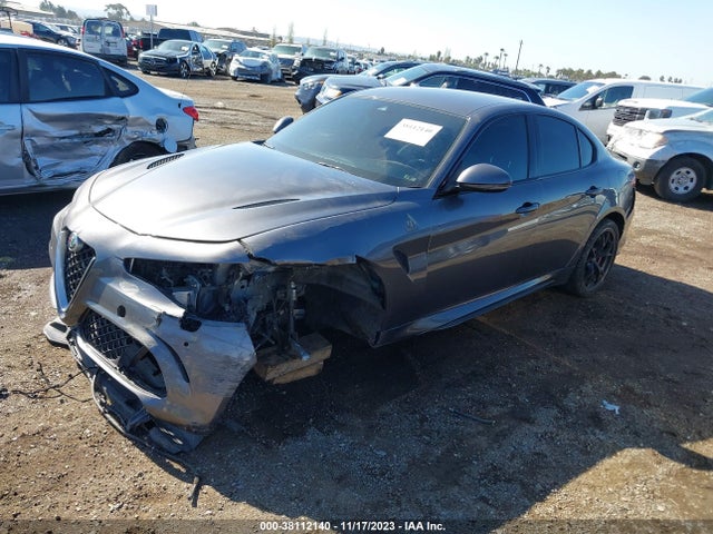 ZARFAEAV1J7595924 Alfa Romeo Giulia Quadrifoglio Rwd