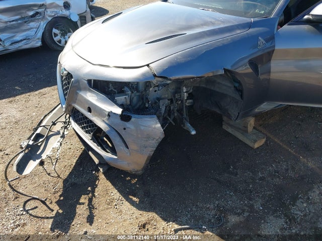 ZARFAEAV1J7595924 Alfa Romeo Giulia Quadrifoglio Rwd