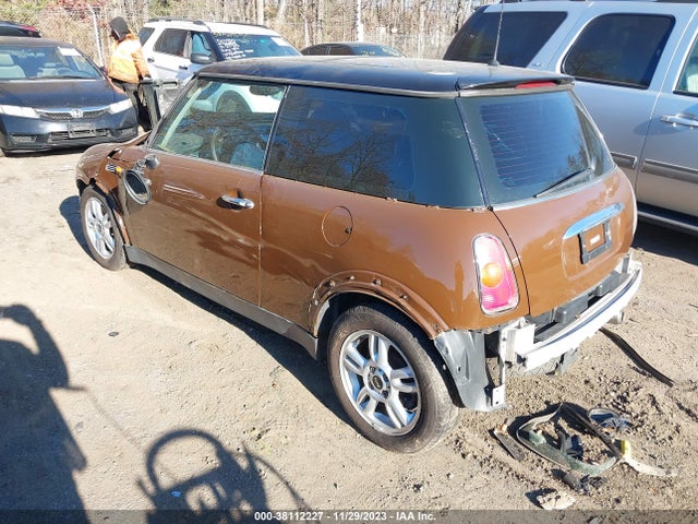 2003 MINI COOPER HARDTOP WMWRC33483TJ50095 Photo 2