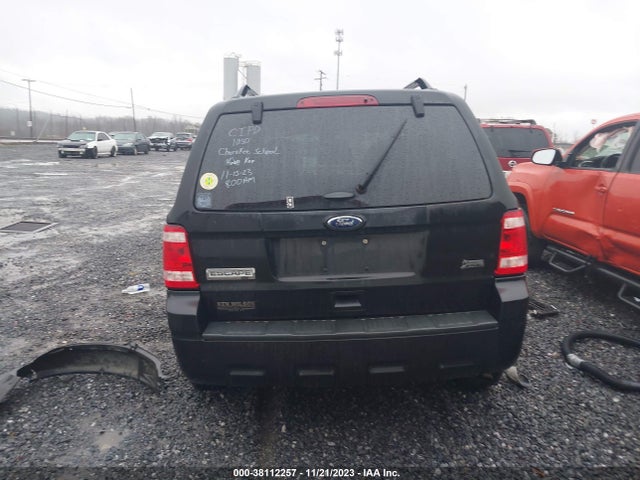 2011 FORD ESCAPE XLT VIN: 1FMCU9DG8BKB82305