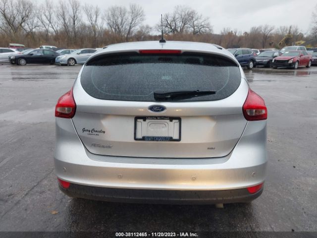 1FADP3M25JL250074 Ford FOCUS SEL