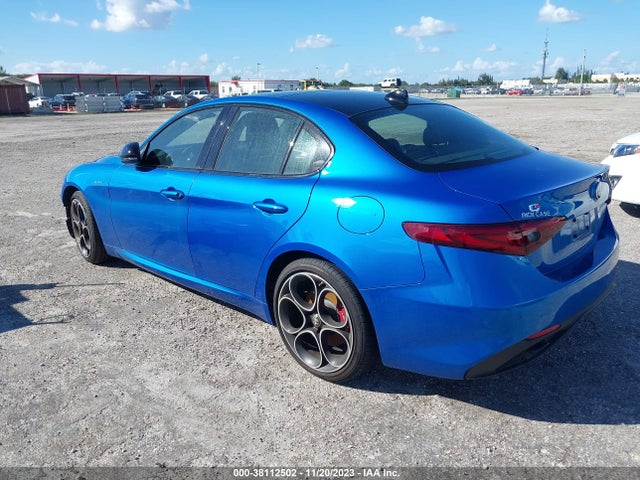 ZARFAMBN4P7669208 Alfa Romeo Giulia Veloce Rwd