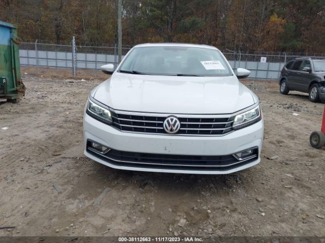 1VWBA7A33JC009537 Volkswagen Passat 2.0t Se