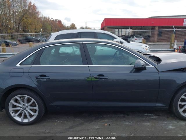 WAUGMAF4XKA006417 Audi A4 40 Premium/40 Titanium Premium