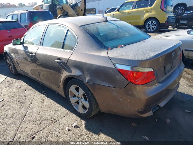 2007 BMW 530XI VIN: WBANF73577CY16942