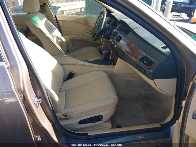 2007 BMW 530XI VIN: WBANF73577CY16942