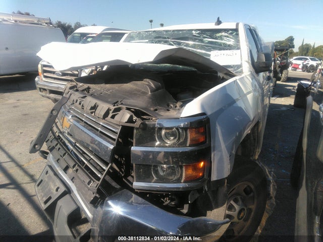 Chevrolet Silverado 2500hd Wt 2015 1GB2CUEG8FZ544817 Image 2