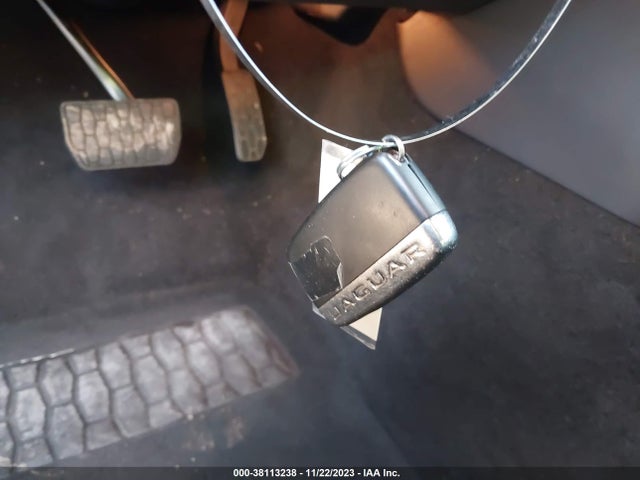 2017 JAGUAR XF SAJBJ4BN5HCY42964 Photo 10