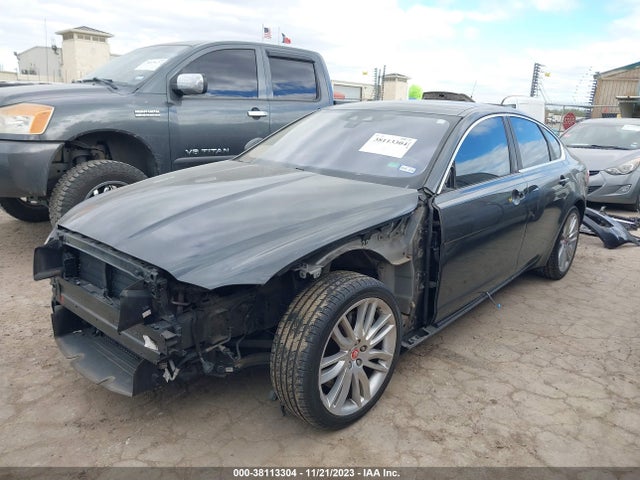 2017 JAGUAR XF SAJBE4BV9HCY28540 Photo 1