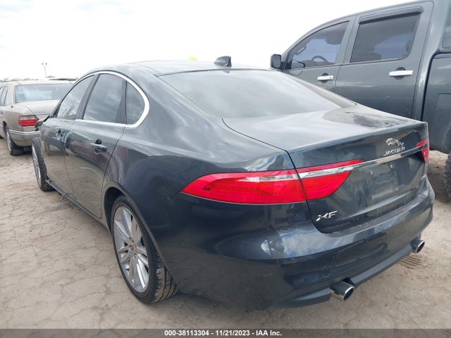 2017 JAGUAR XF SAJBE4BV9HCY28540 Photo 2