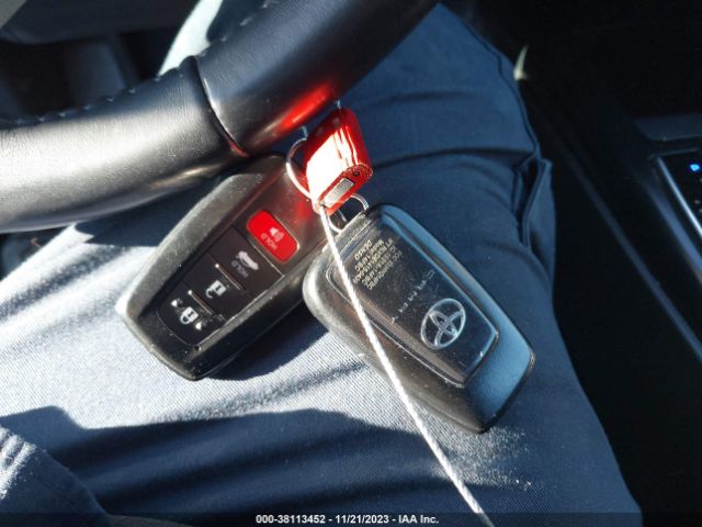 Toyota CAMRY XLE 2018 4T1B11HK9JU610552 Image 11