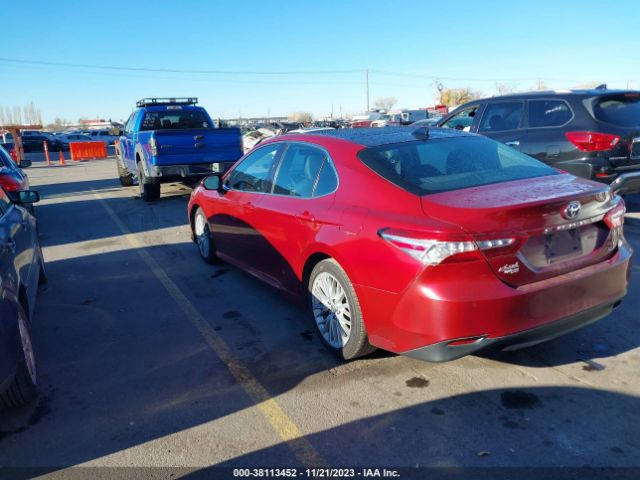 Toyota CAMRY XLE 2018 4T1B11HK9JU610552 Image 3