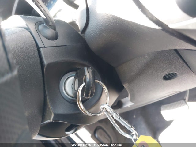 2018 FORD FOCUS S VIN: 1FADP3E24JL270590