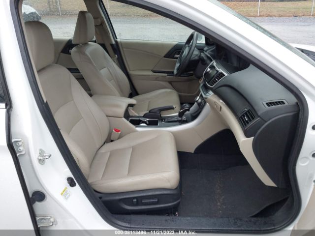 1HGCR6F71FA005674 Honda Accord Hybrid Touring