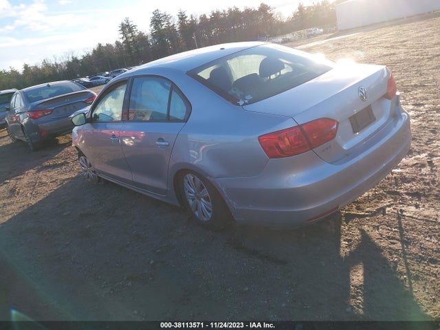 3VW2K7AJ3EM240745 Volkswagen Jetta 2.0l S