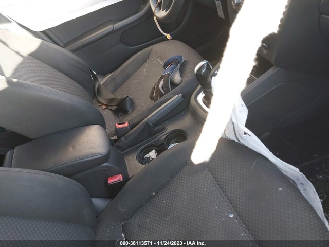 3VW2K7AJ3EM240745 Volkswagen Jetta 2.0l S