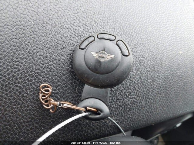 2009 MINI COOPER WMWMF33539TW71860 Photo 10