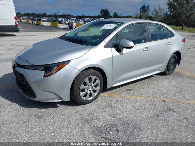 Toyota COROLLA LE 2022 5YFEPMAE1NP378909 Image 2
