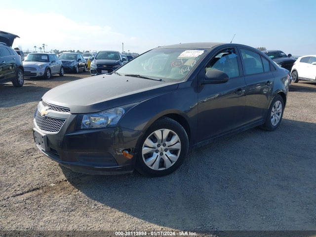 Chevrolet Cruze Ls Auto 2014 1G1PA5SG3E7248124 Image 2