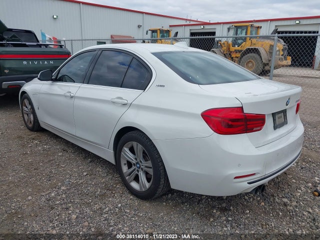 BMW 330e Iperformance 2017 WBA8E1C33HA029852 Image 3