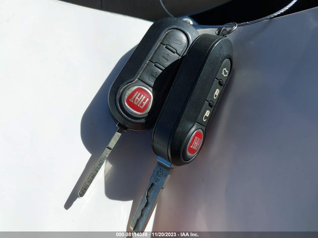 2012 FIAT 500 3C3CFFAR6CT349087 Photo 10