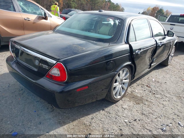 2008 JAGUAR XJ SAJWA82B28SH19842 Photo 3