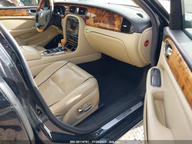 2008 JAGUAR XJ SAJWA82B28SH19842 Photo 4