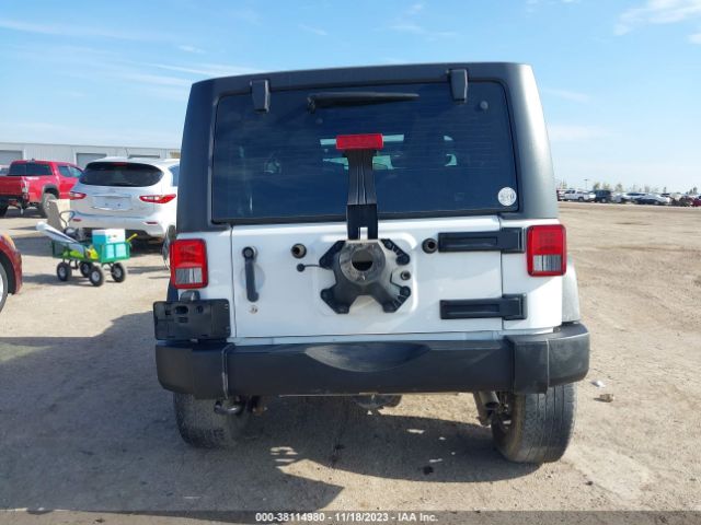 1C4AJWAGXFL580672 Jeep Wrangler Sport