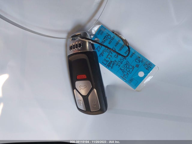WAUCNCF5XJA061187 Audi A5 2.0t Premium